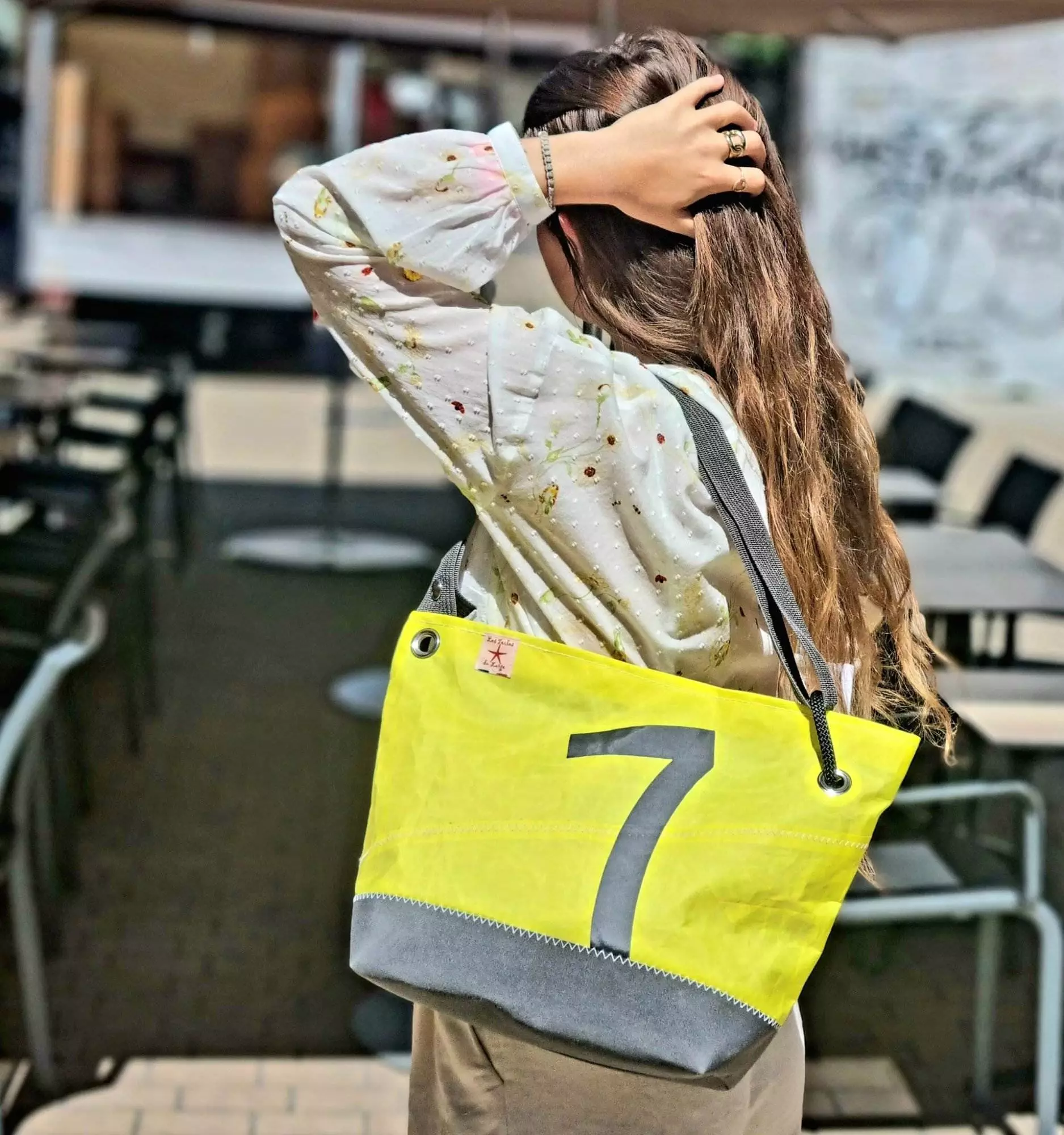 sac cabas zippé jaune en voile recyclée n°7 gris